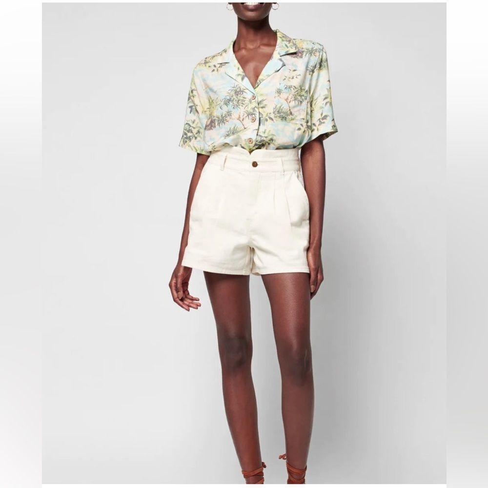 Faherty Rikki Short in White - Picture 10 of 10